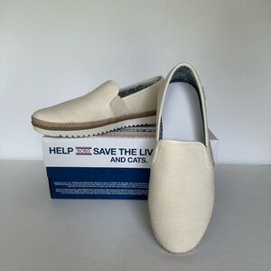 Skechers Women’s Memory Foam Slip-On Loafers